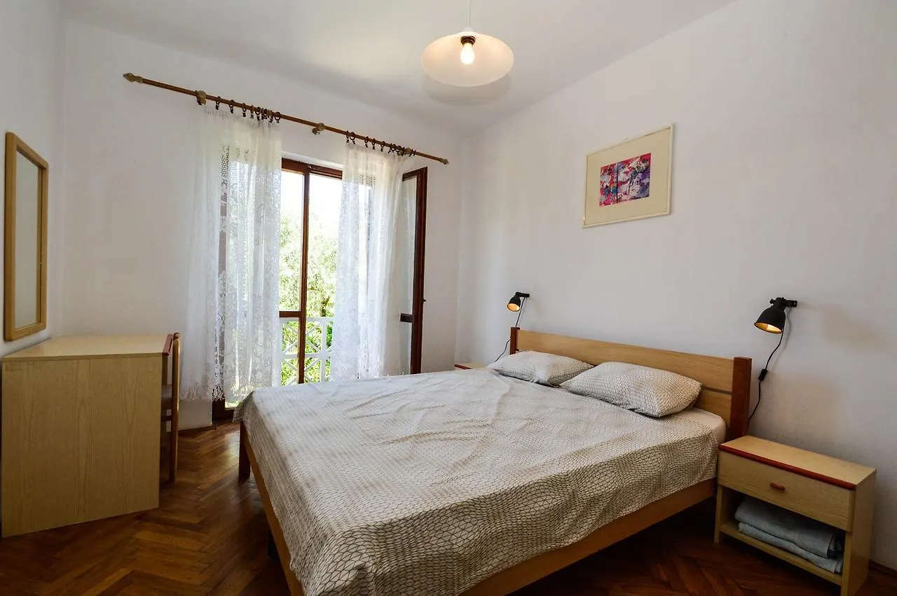 Apartment Silvia By Interhome  Pula