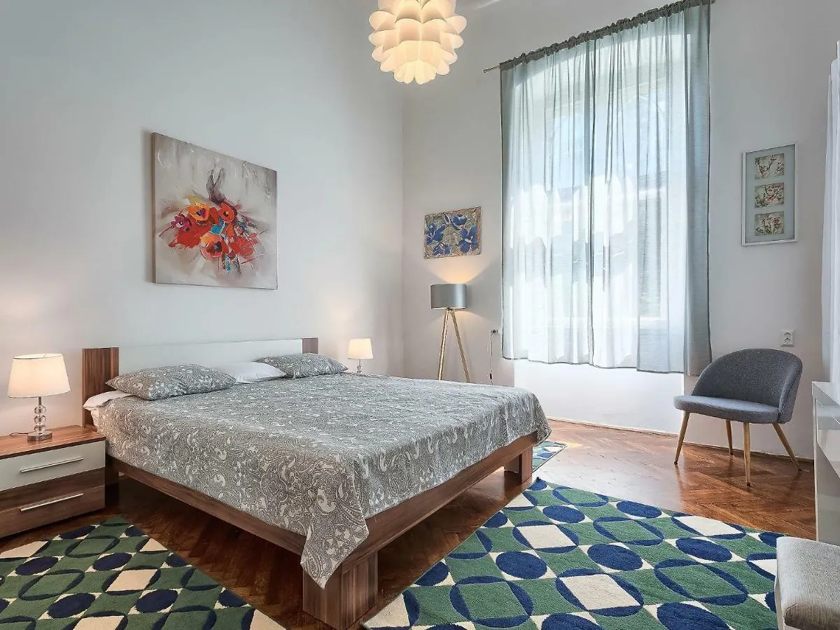 Apartment Silvia By Interhome Pula