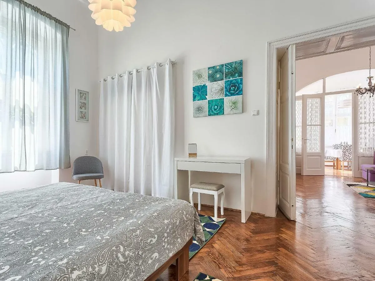 Apartment Silvia By Interhome